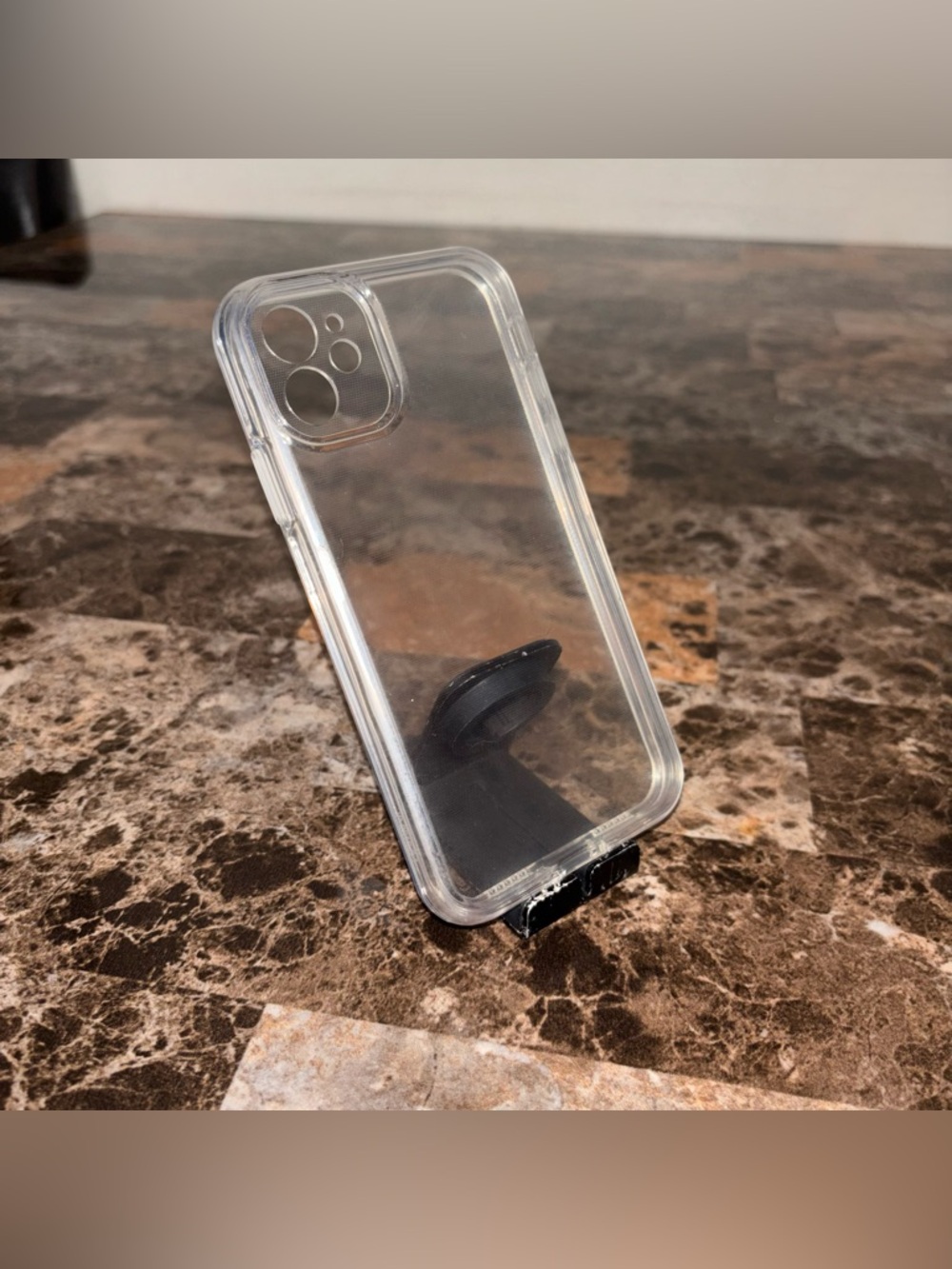 11 Model clear case. - Picture 4 of 5